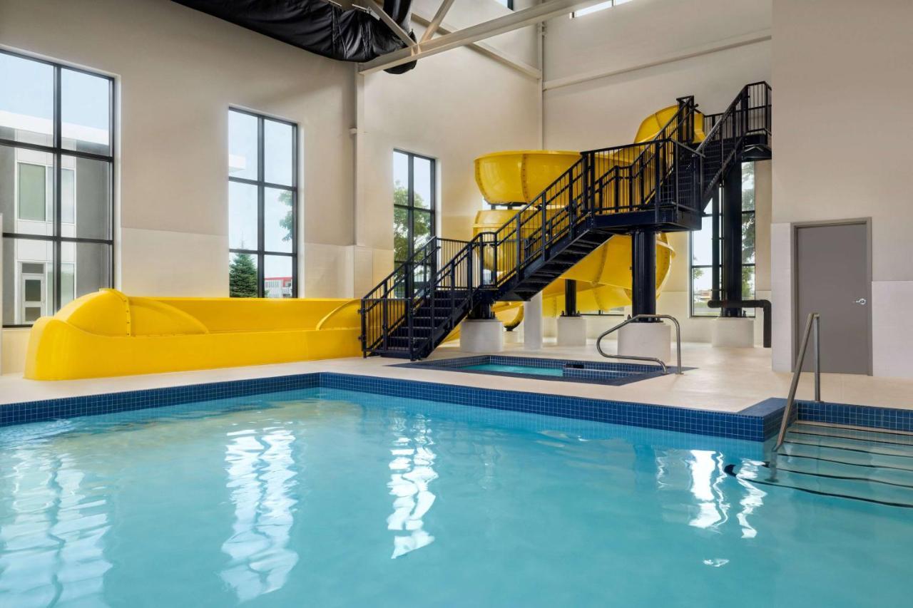 Microtel Inn & Suites Dorval Qc Kültér fotó