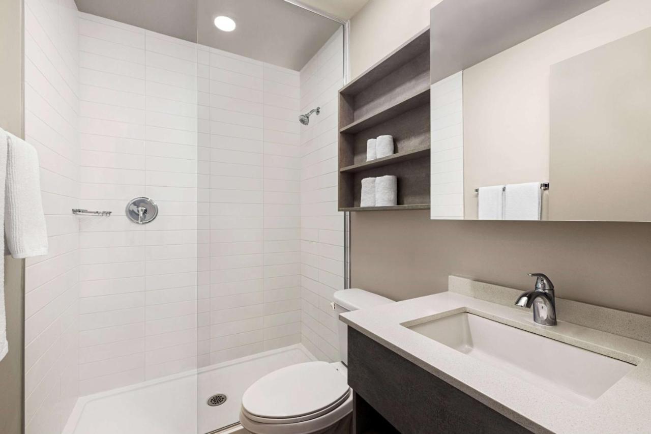 Microtel Inn & Suites Dorval Qc Kültér fotó