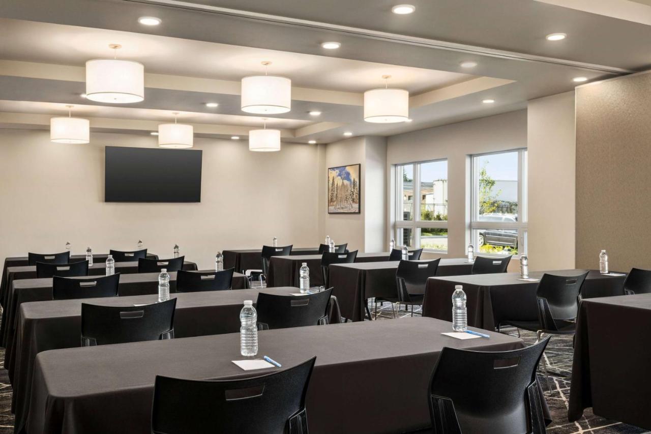 Microtel Inn & Suites Dorval Qc Kültér fotó